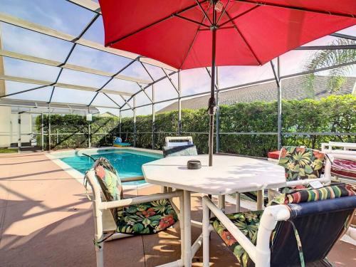 Screened pool & spa resort access near Disney photo 66