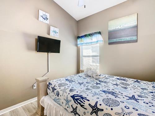 Screened pool & spa resort access near Disney photo 38