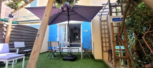 Confortable maison avec terrasse à La Londe dans le Var