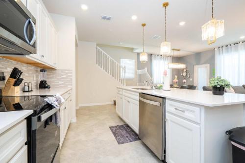 Magical 5BR w Pool Minutes from Disney 16161 photo 19