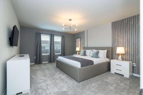 Magical 5BR w Pool Minutes from Disney 16161 photo 39