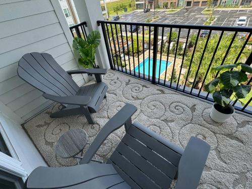 Μπαλκόνι ή βεράντα στο Lux King Bed Balcony Pool View Southside St Johns