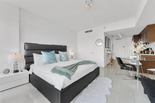 Luxury Unit W Residences Brickell photo 8