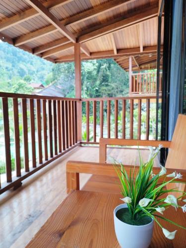 Balkón nebo terasa v ubytování Dusun Eco Resort
