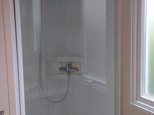 Ένα μπάνιο στο Mobil-home avec Terrasse - 2 Chambres à Saint-Maime - API-1-52-731