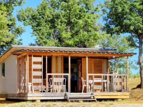 Bungalow avec Terrasse pour 5 Pers. au Camping Esparron-de-Verdon - API-1-52-779