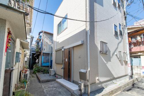 Detached house in Oshima 4chome, one train ride to Shinjuku 大島4丁目