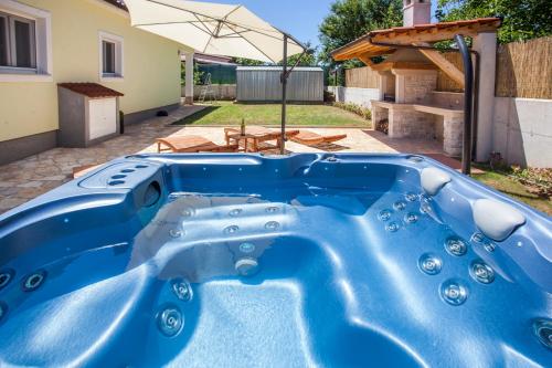 Πισίνα στο ή κοντά στο Holiday Home Freeda