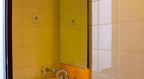 Ένα μπάνιο στο Amaris Hotel Ambon