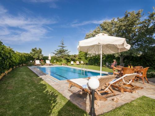 Πισίνα στο ή κοντά στο Villa Kalliani