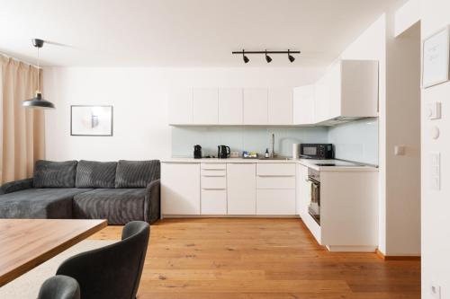 Urban jungle apartment next to Pràter & old town