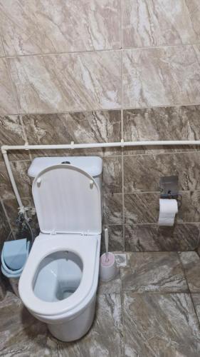 Un baño de No 232 Rezidans