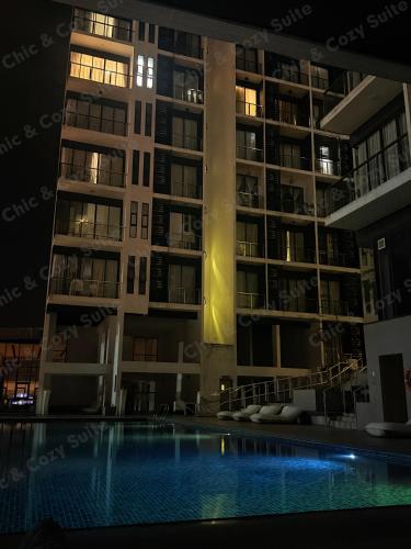Piscina en o cerca de Chic & Cozy homestay at Galacity Kuching