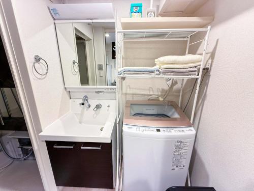 2F201 Hanzomon Line 7 minutes walk from Oshiage Station Private bathroom toilet Total area 40 sqm