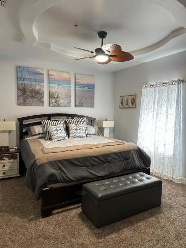 Ένα ή περισσότερα κρεβάτια σε δωμάτιο στο Beautiful 3 Bedroom Condo