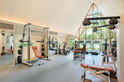 Fitness centrum a/nebo fitness zařízení v ubytování The St. Regis Maldives Vommuli Resort