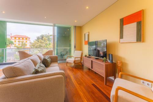 FLH Funchal City View at Quinta da Nogueira Residence
