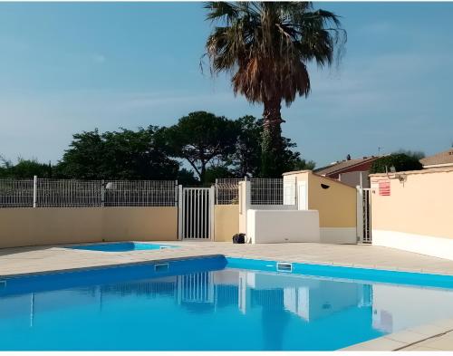 Swimmingpoolen hos eller tæt på Résidence Clos de Tamaris