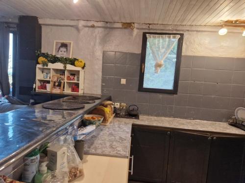 Køkken eller tekøkken på Maison Gorges d'Ardèche