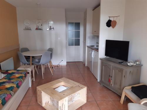 Appartement T2 avec grande piscine chauffée - LACANAU Océan