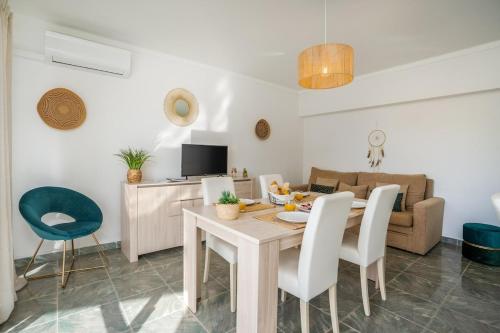Charming Flat with Balcony - Portimão by HostWise