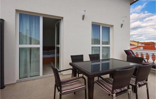 Nice Apartment In Vodice With Wifi