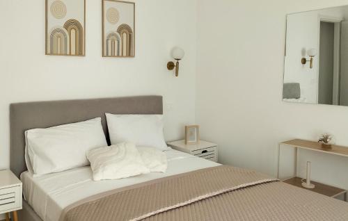 Ένα ή περισσότερα κρεβάτια σε δωμάτιο στο Pet Friendly Apartment In Porto Santelpidio