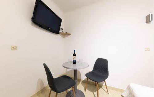 1 Bedroom Lovely Apartment In Split