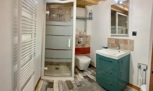 Ένα μπάνιο στο Studio with mezzanine