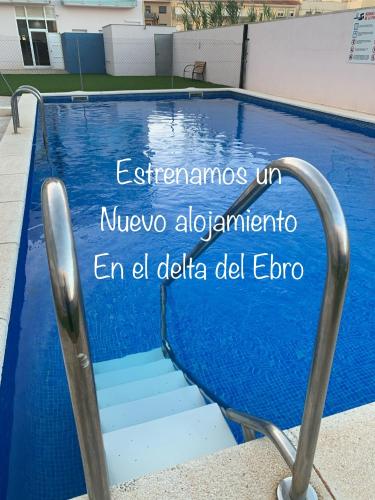 ARENA Y SAL , acceso directo a la piscina, terraza , aire acondicionado, mascotas bienvenidas