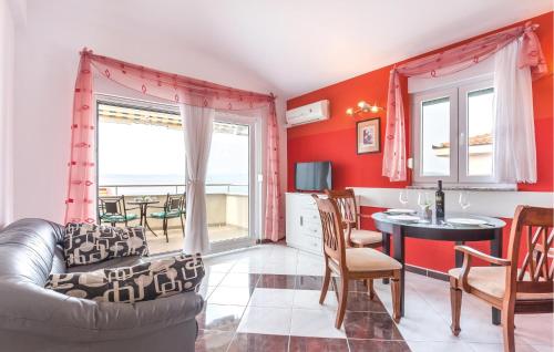 Amazing Apartment In Makarska With Wifi