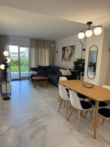 Seafront Apartment Punta Prima