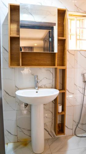 Koupelna v ubytování EEVA Maison Apartments