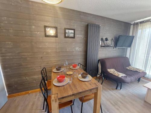 Studio 4 pers, au pied des pistes avec balcon