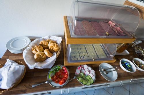 ホームステイの敷地内または近くでの食事または食べ物