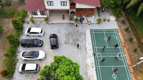 Tenis a/nebo squash v ubytování Laman Serambi Homestay nebo okolí