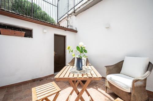 Aeterna RHome - Domus Piramide