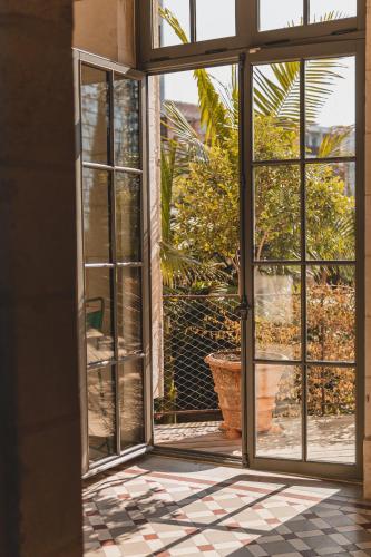 Сад в Hotel La Zoologie & Spa Bordeaux