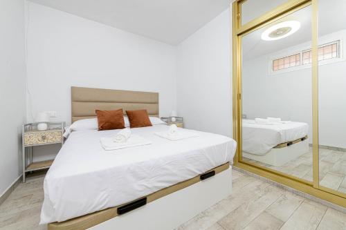 WintowinRentals Central apartment just 3 minutes from the beach in Fuengirola