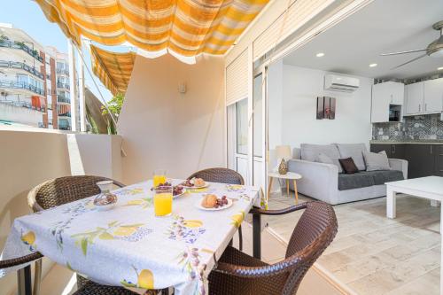 WintowinRentals Central apartment just 3 minutes from the beach in Fuengirola