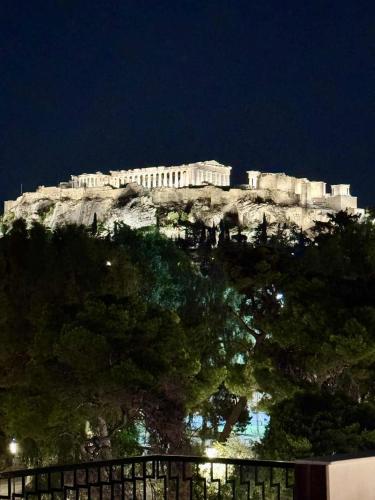 Acropolis View Loft ,1BR ,Amazing View