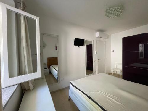 Телевизор и/или развлекательный центр в Family House