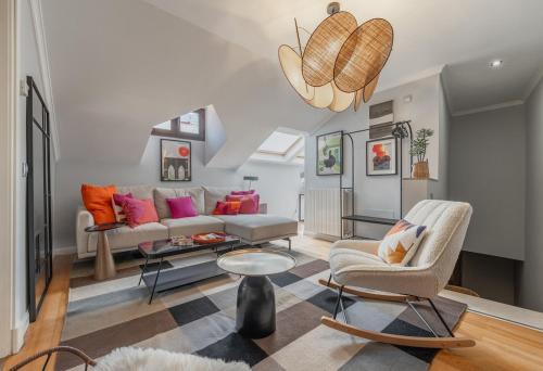 3 min walk - Puerta del Sol - AC Every Room - Desk