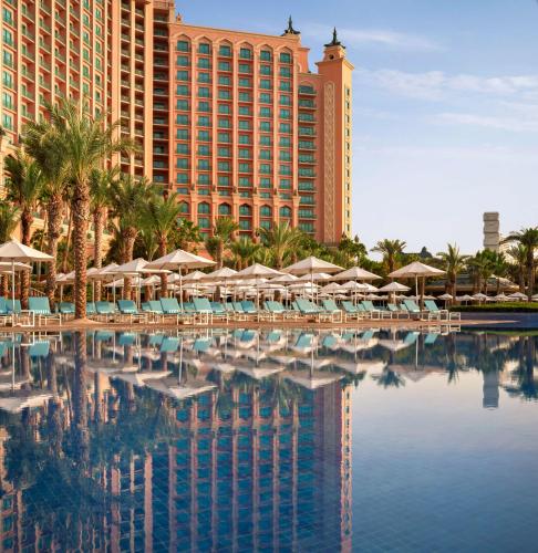 Bazén v ubytování Atlantis, The Palm nebo v jeho okolí