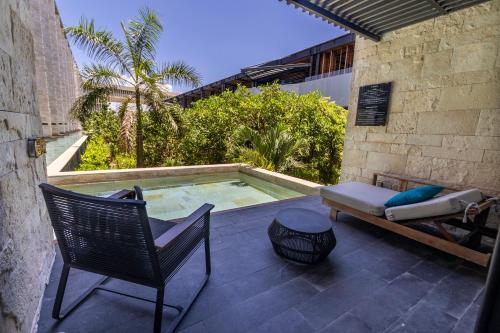 Πισίνα στο ή κοντά στο Devossion By Live Aqua Playa del Carmen All Inclusive - Adults Only