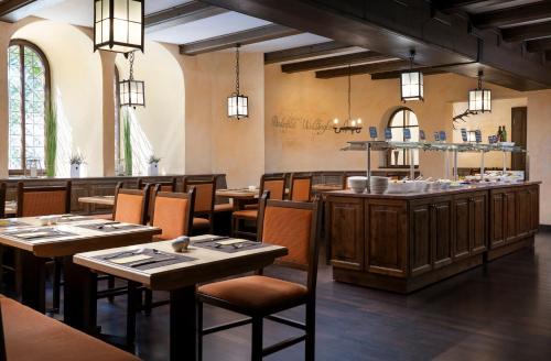 Restaurace v ubytování Hotel Klösterle Nördlingen - in Kürze elaya hotel kloesterle noerdlingen