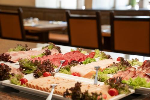 Jídlo v hotelu nebo okolí