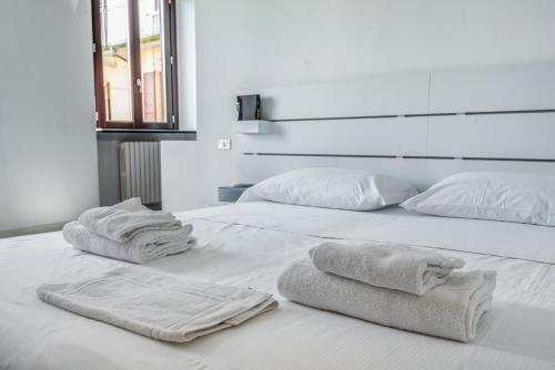 Milano Navigli Via Pavia 4 PAX -WIFI