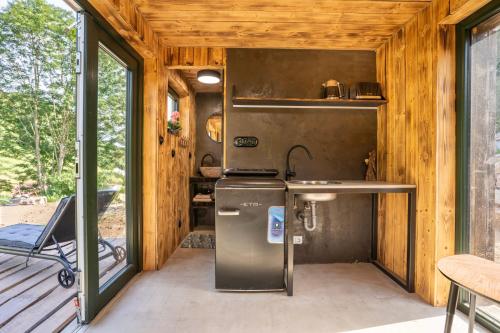 Kuchyň nebo kuchyňský kout v ubytování New glamping house in Giant Mountains