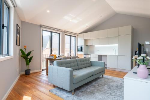 Stylish & Bright Apartment by HostWise